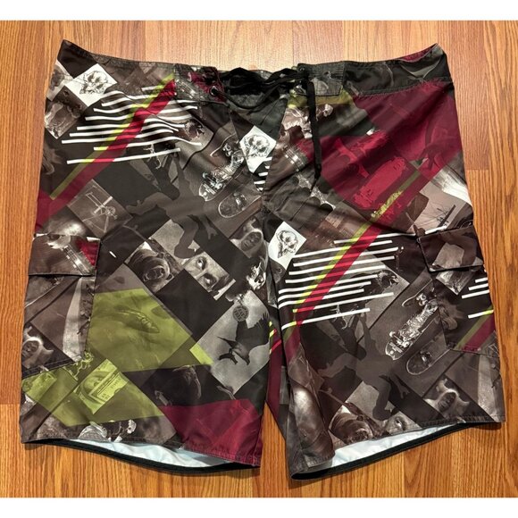 Tony Hawk Board Shorts Mens 38 9" Photo Skater AOP Swim Trunks - Picture 1 of 6